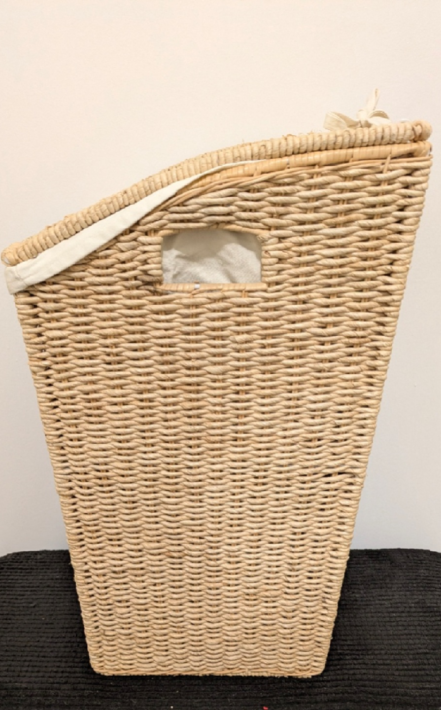 Wicker Laundry Hamper with lid and liner - photo 4