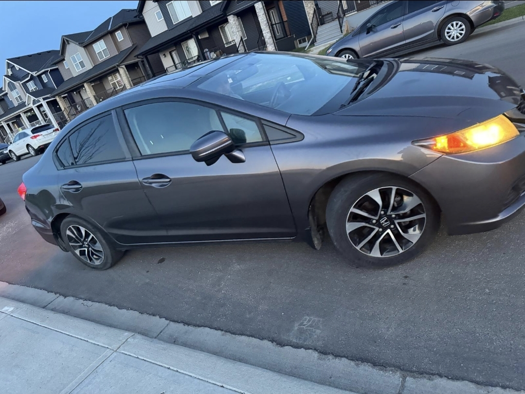 Honda Civic Sedan - photo 2