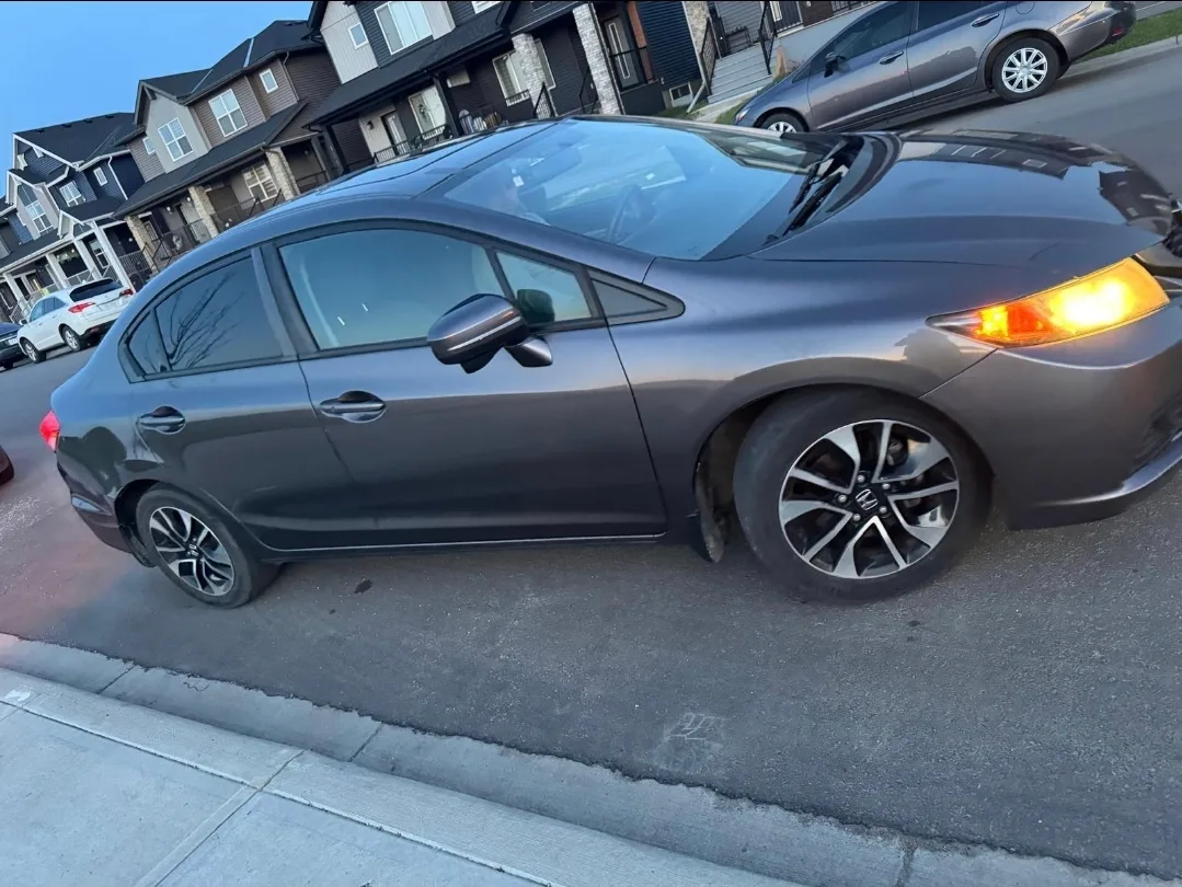 Honda Civic Sedan image indicator(2)