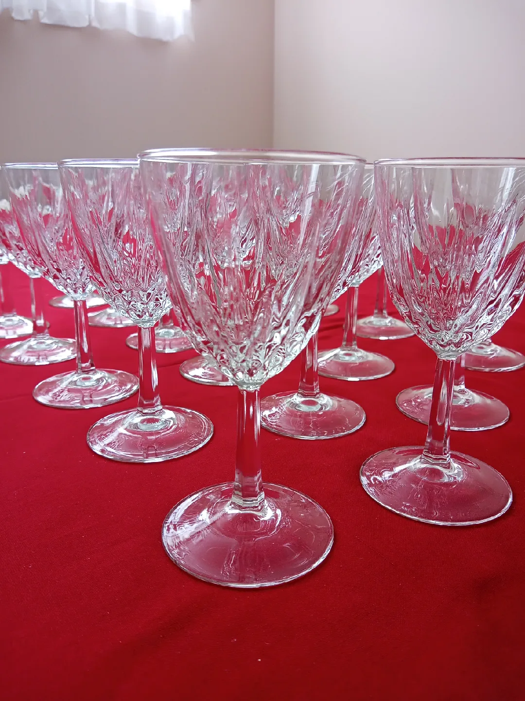 Set of 11 Elegant Wine Glasses thumbnail