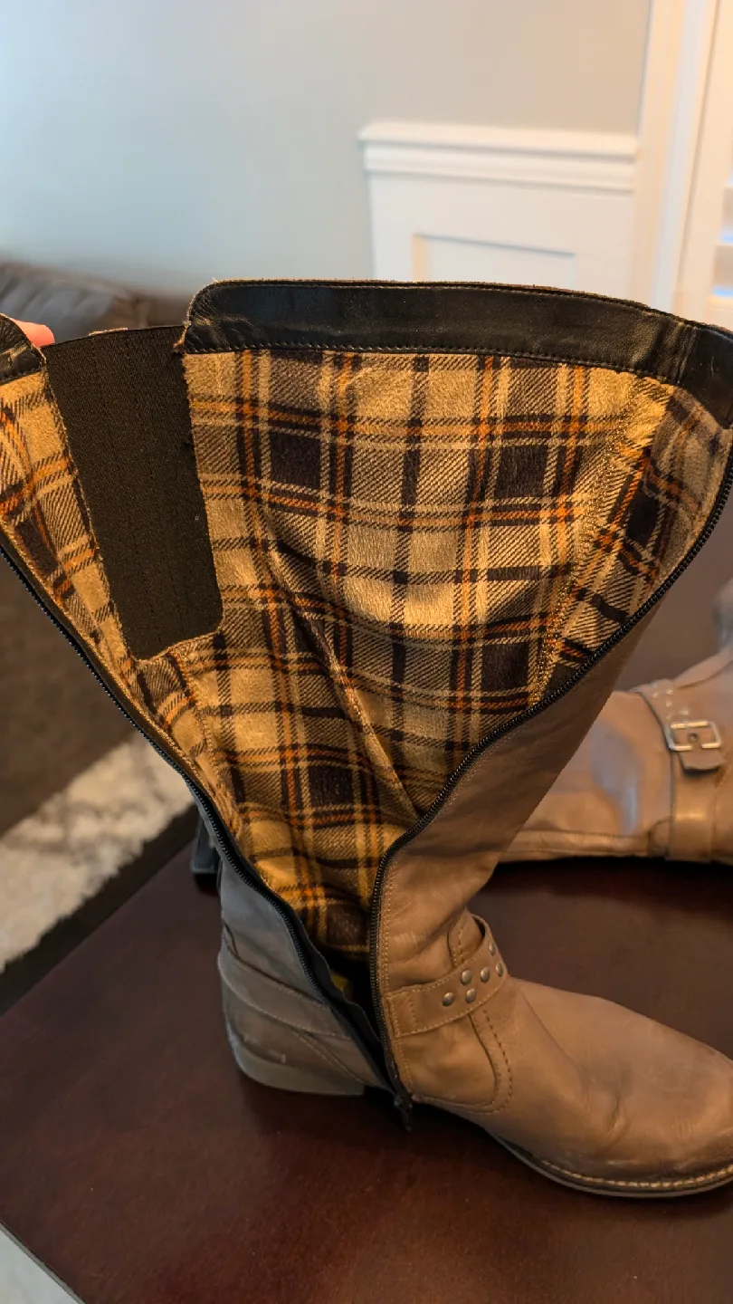 Riding Boots Size 10 image indicator(4)