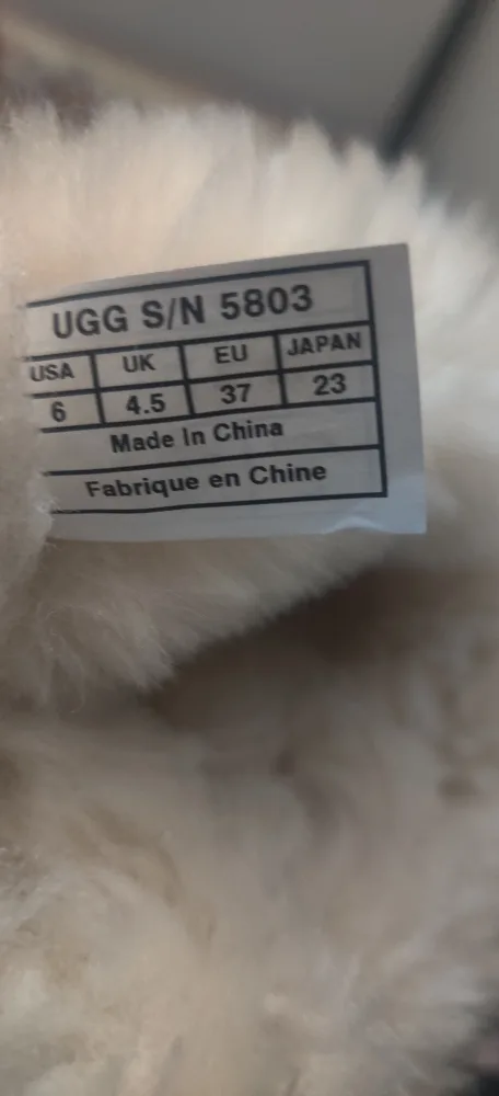 UGG Australia S/N 5803 Size 6 Boots image indicator(3)