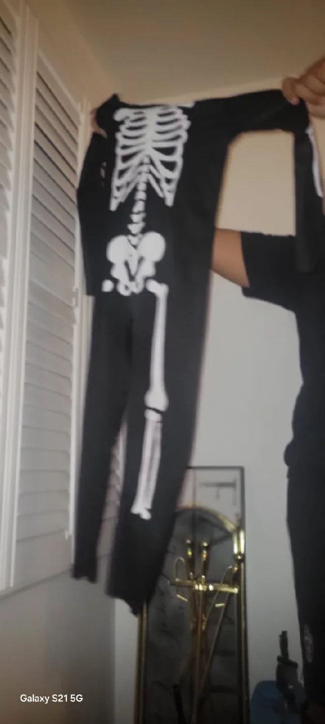 Assorted Kids' Halloween Costumes image indicator(4)