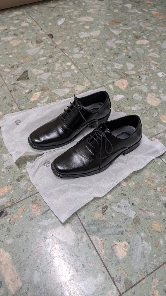 Men's Black Dress Shoes, Size 10