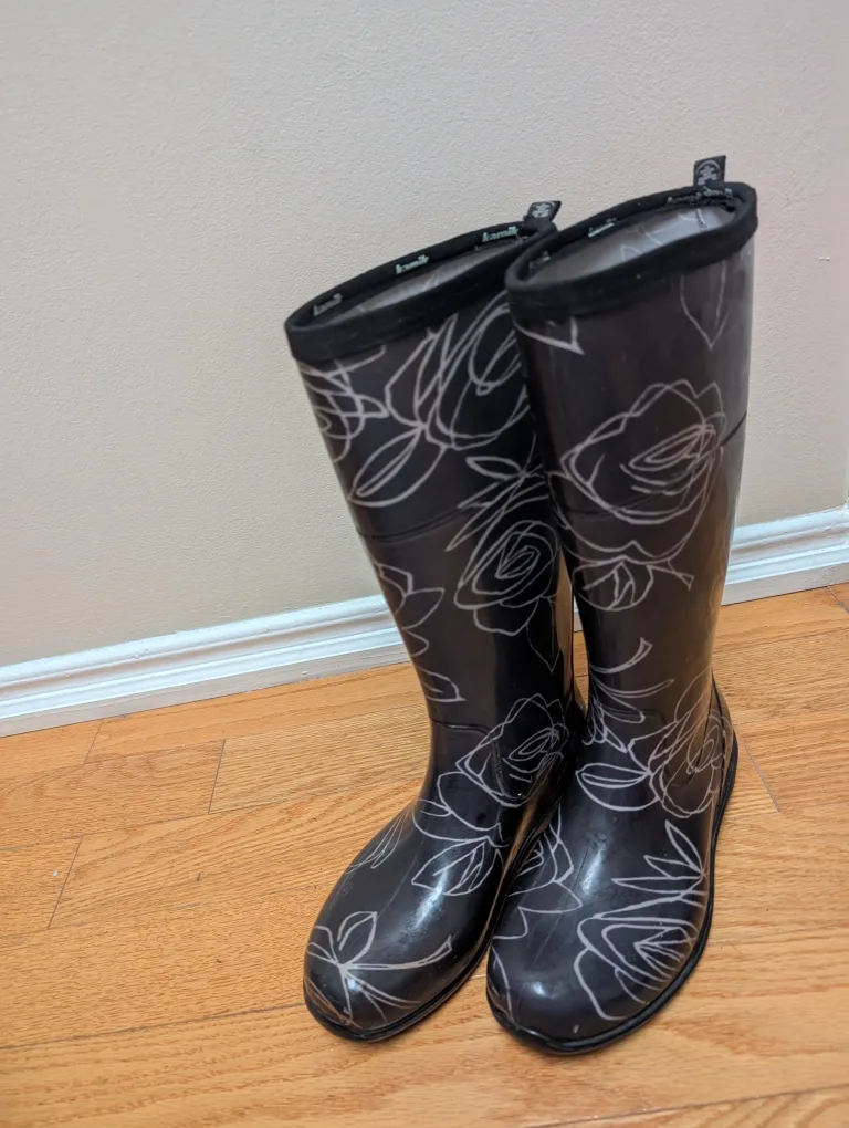 Kamik Rain Boots - Floral Design 🧡 thumbnail