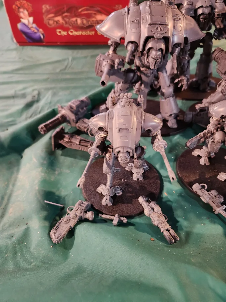 Warhammer 40k Imperial Knights, around 2000 points image indicator(9)