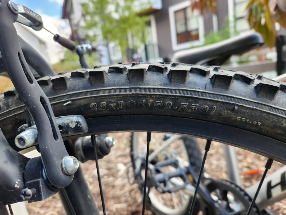 Hyper Shocker 26" Mountain Bike image indicator(7)