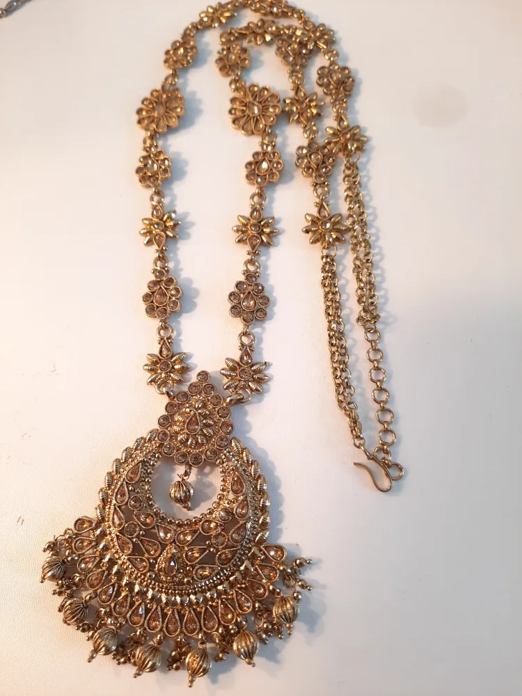 Gold-tone Statement Necklace image indicator(2)