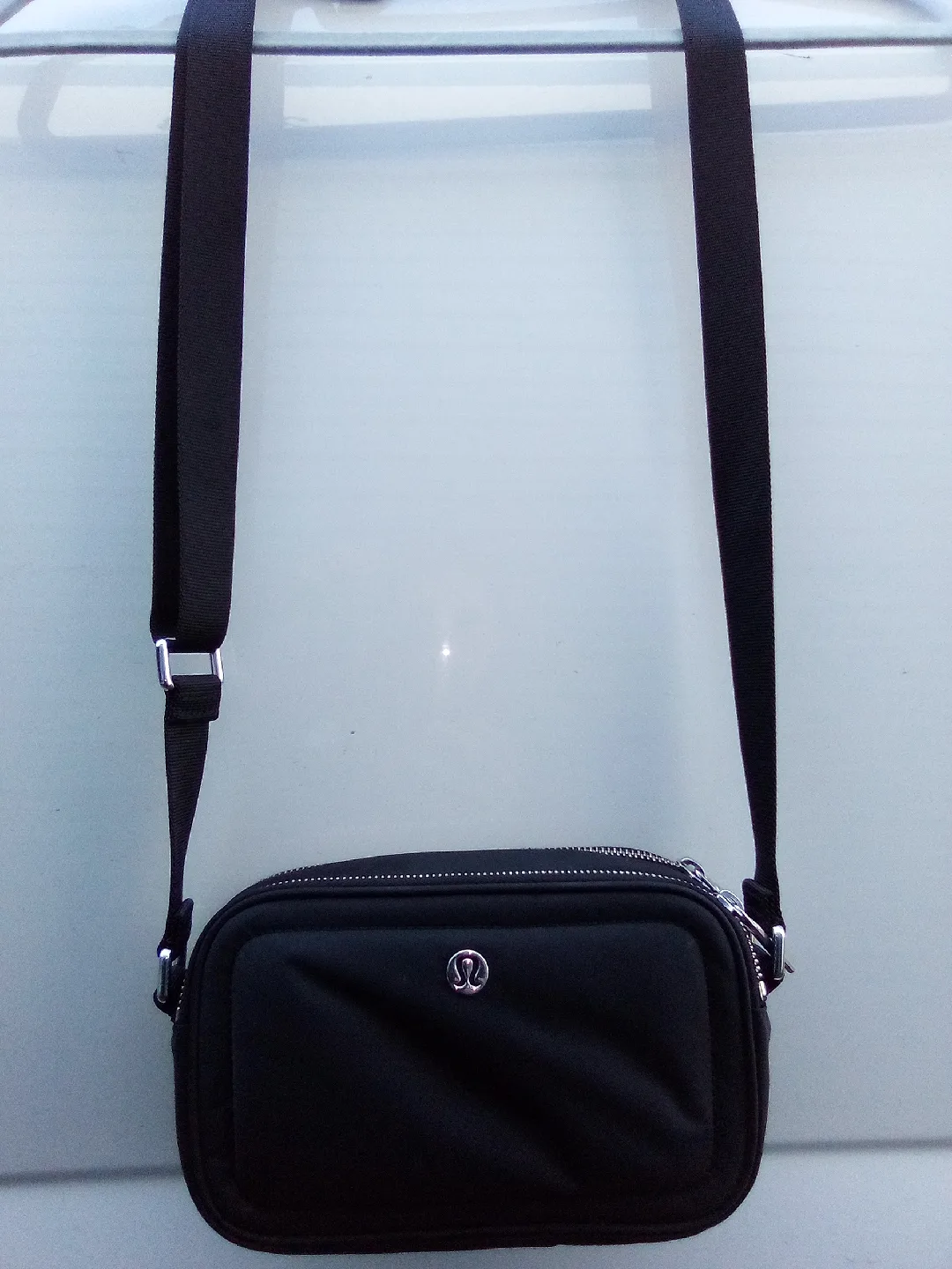 Lululemon Crossbody Bag 2L - Black image indicator(2)