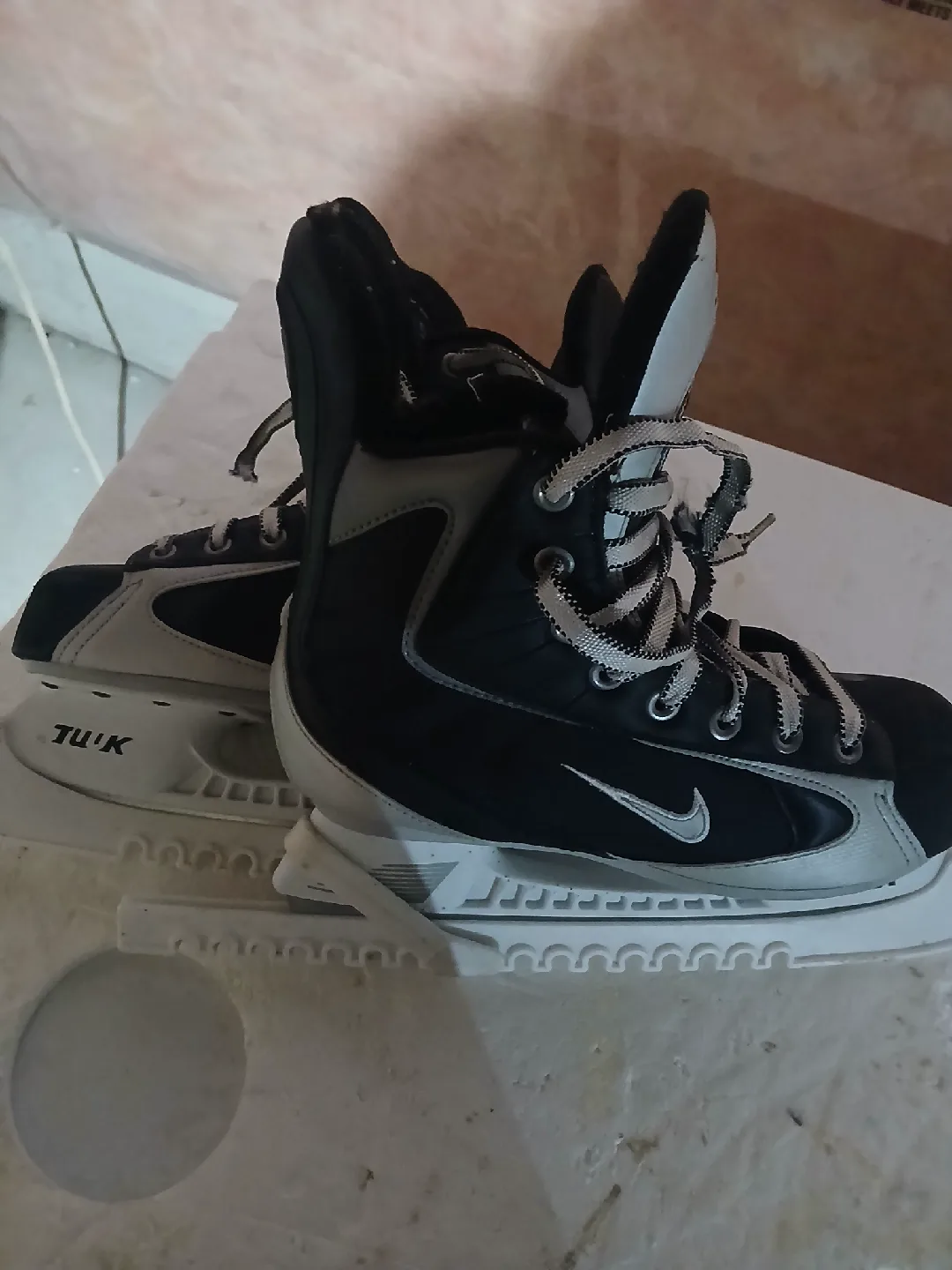Nike Ice Skates size 5