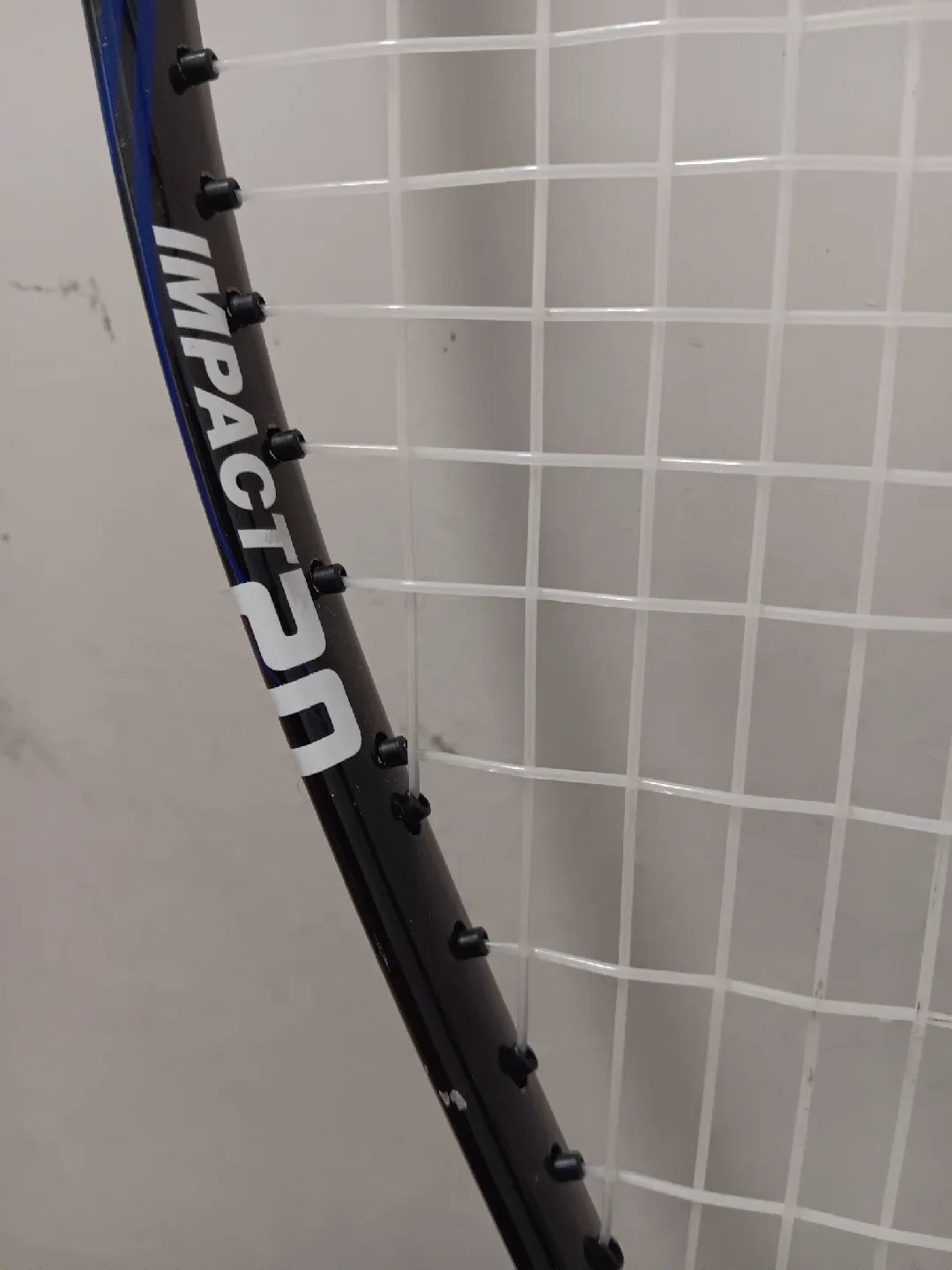Matrix Impact 20 Squash Racquet image indicator(2)