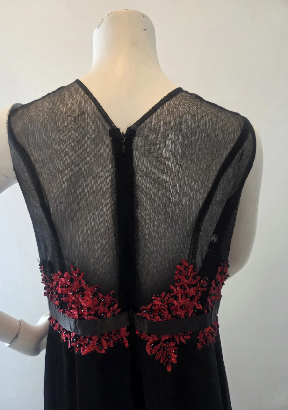 Black & Red Embellished Dress - photo 2