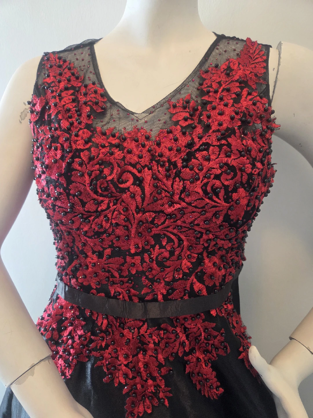 Black & Red Embellished Dress - photo 3