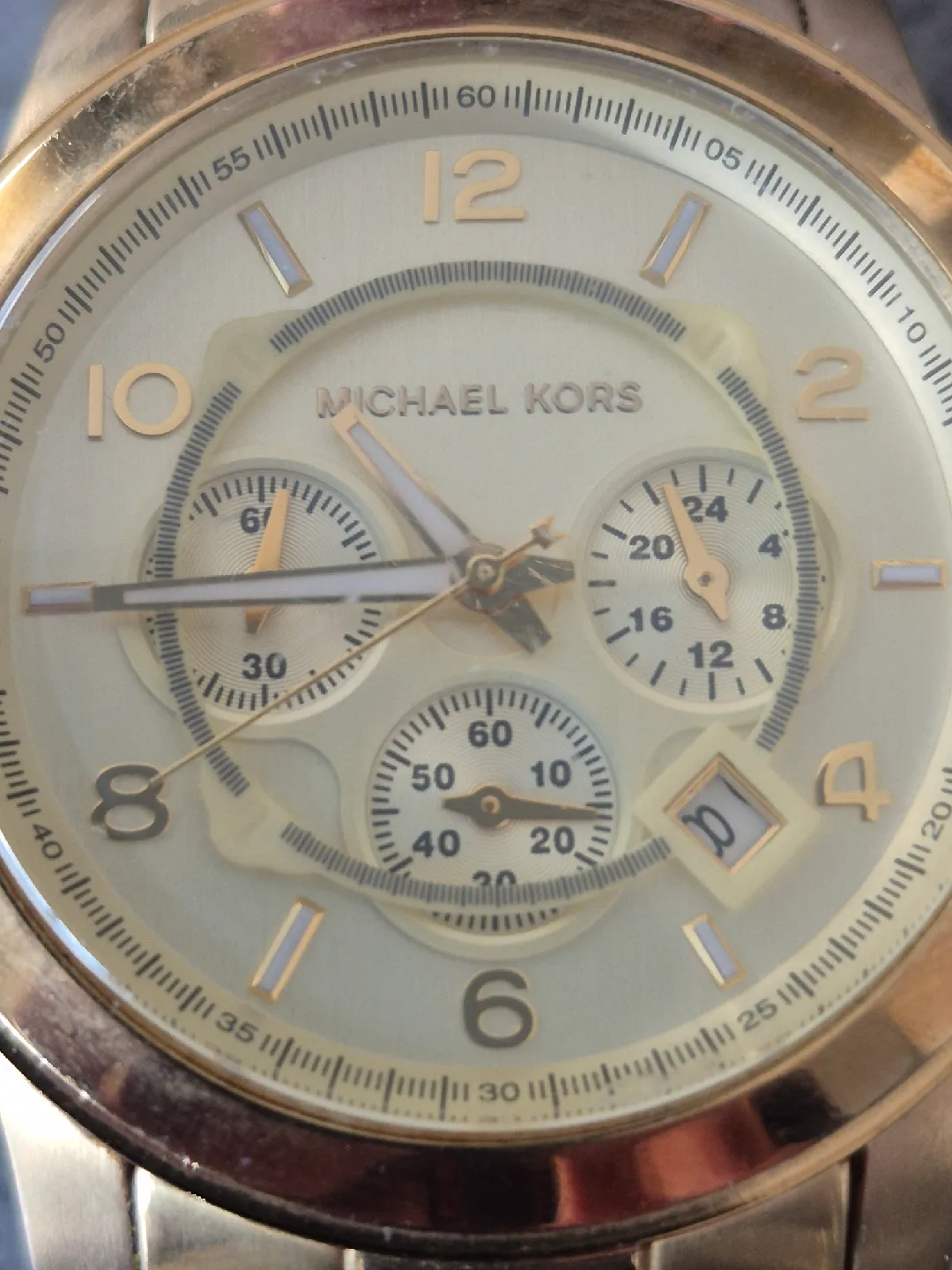 Michael Kors MK-8077 Gold Watch image indicator(2)