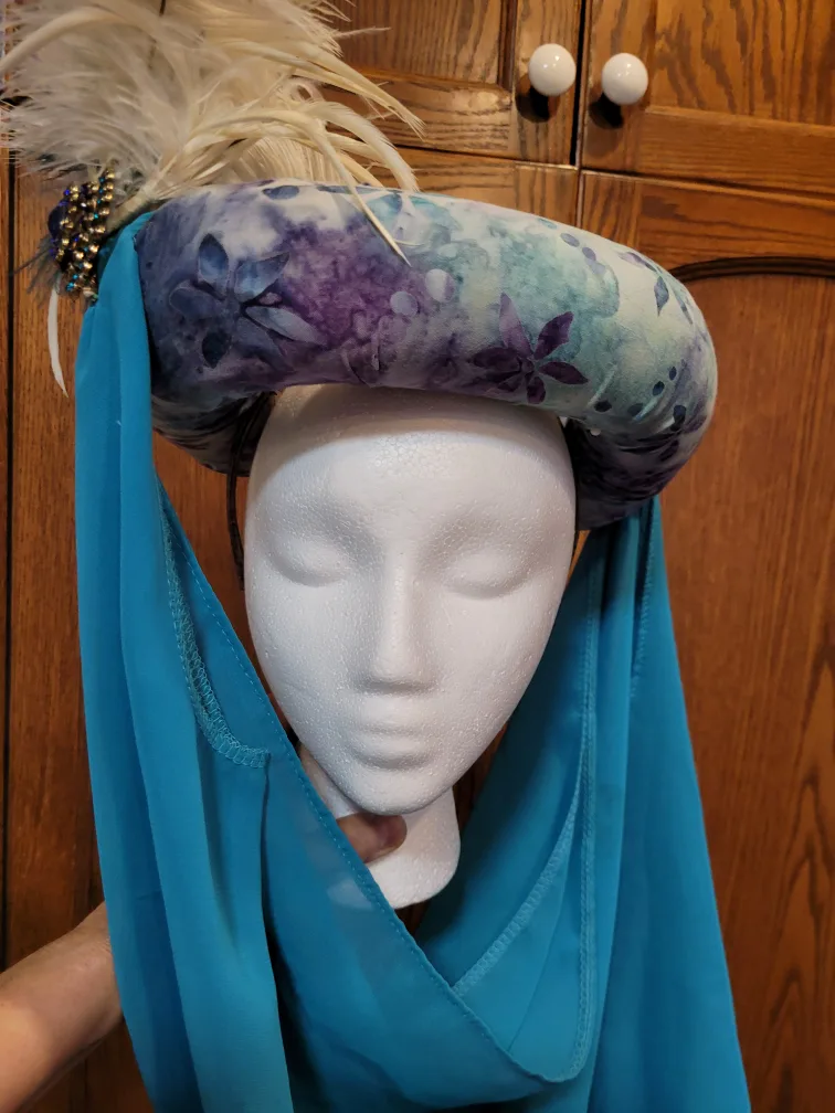 Medieval Queens outfit image indicator(3)