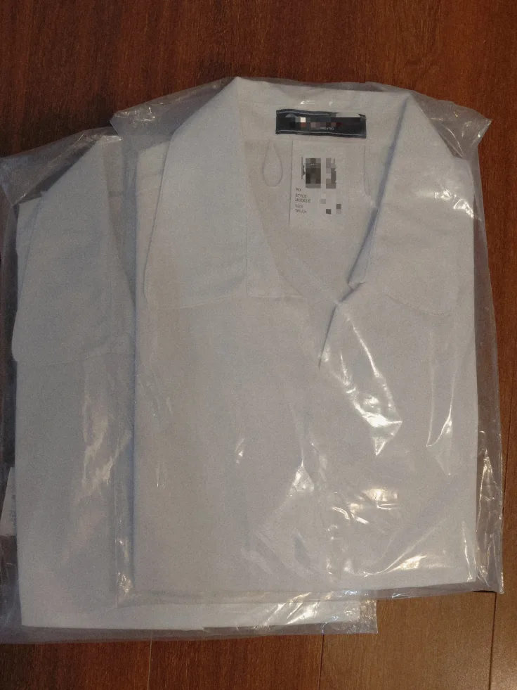 FREE! 4 White Button-Up Shirt - Size 18 image indicator(2)