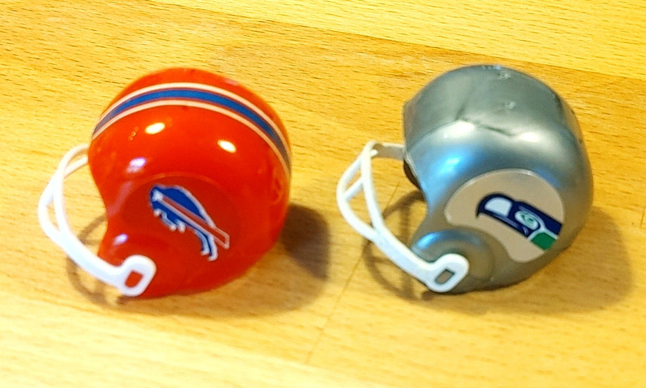 Miniature NFL Football Helmets Collection - photo 3