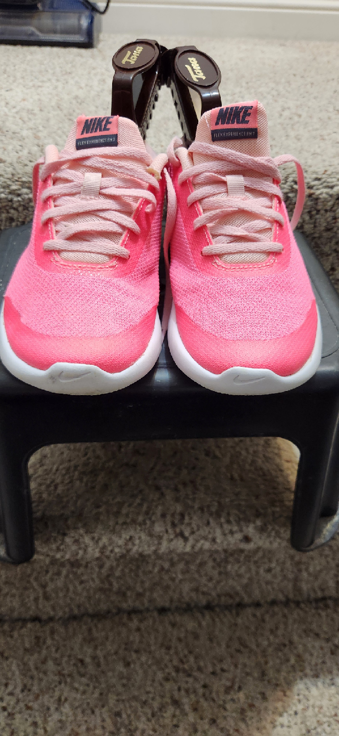 Nike Flex Experience RN 7 Pink Running Shoes Size 4 Y