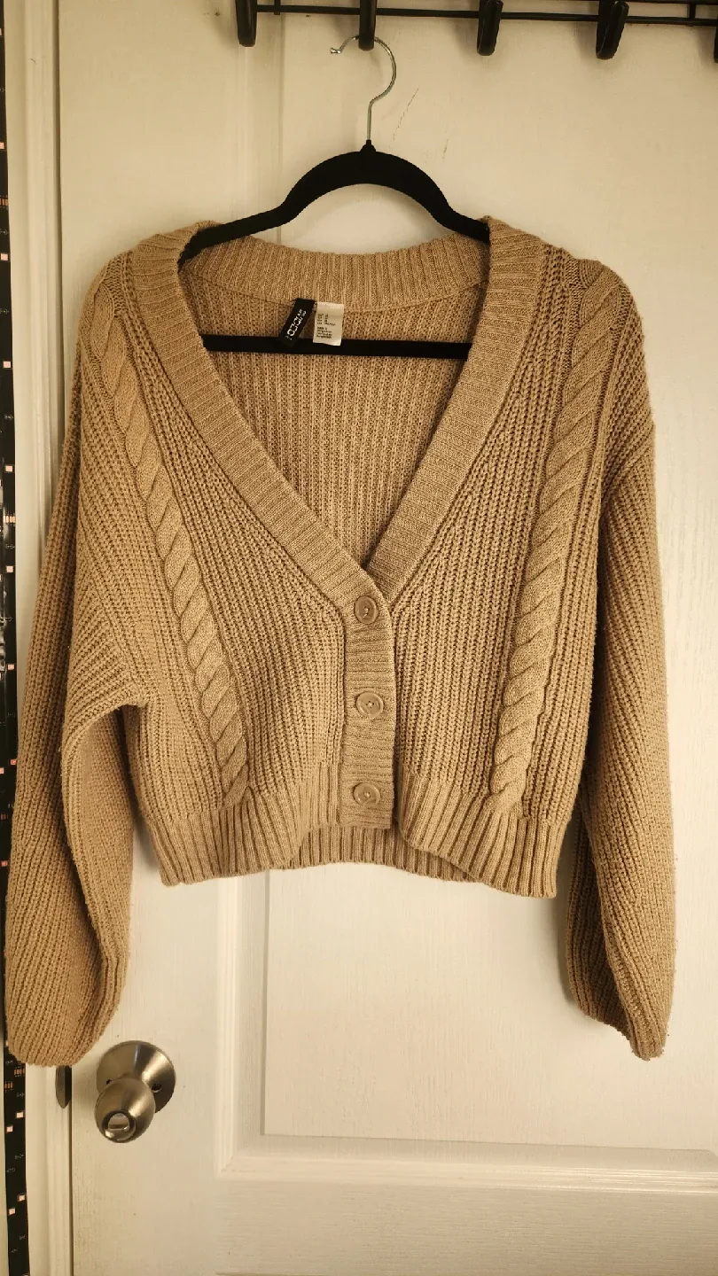 H&M Divided Beige Knit Cardigan - Size M image indicator(3)