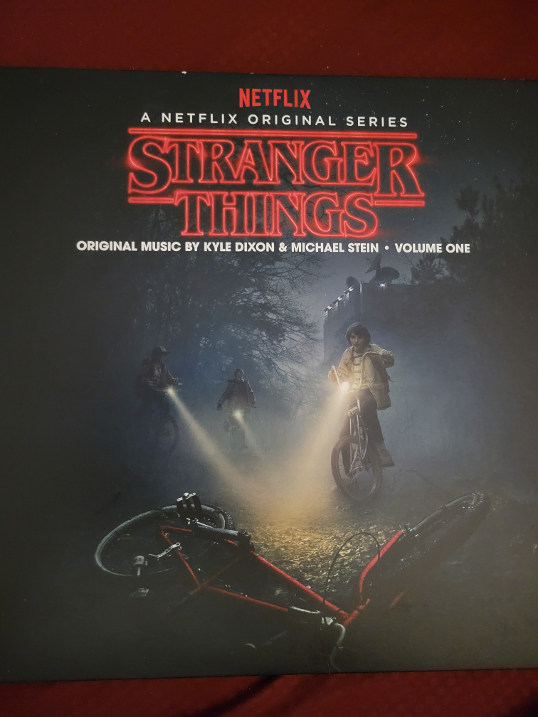 Stranger Things Vinyl Soundtrack Vol. 1 & 2 - photo 2