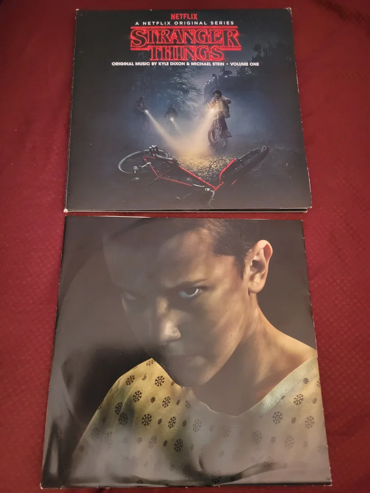 Stranger Things Vinyl Soundtrack Vol. 1 & 2 image indicator(5)