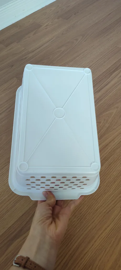 White Plastic Storage Basket image indicator(4)