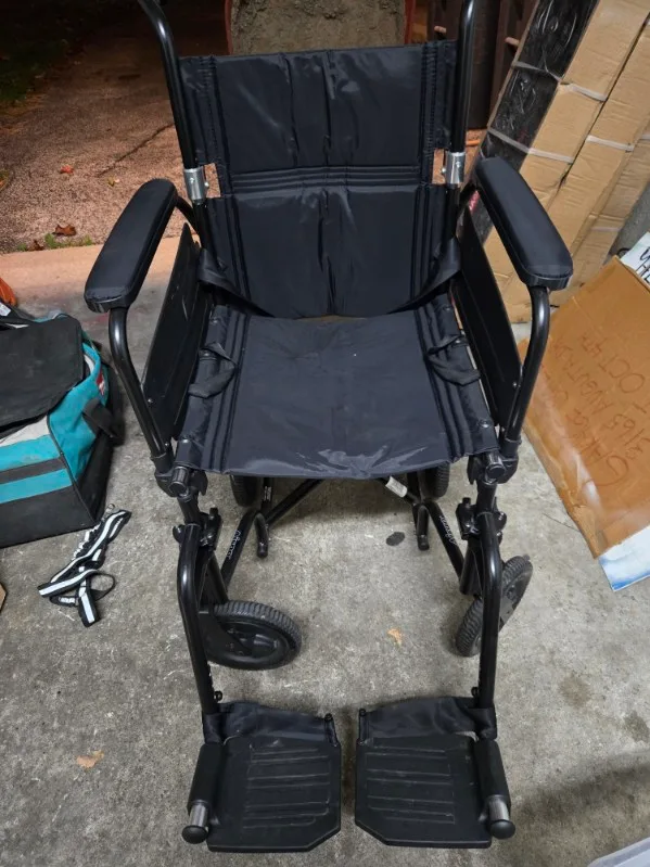 Black Transport Wheelchair image indicator(5)