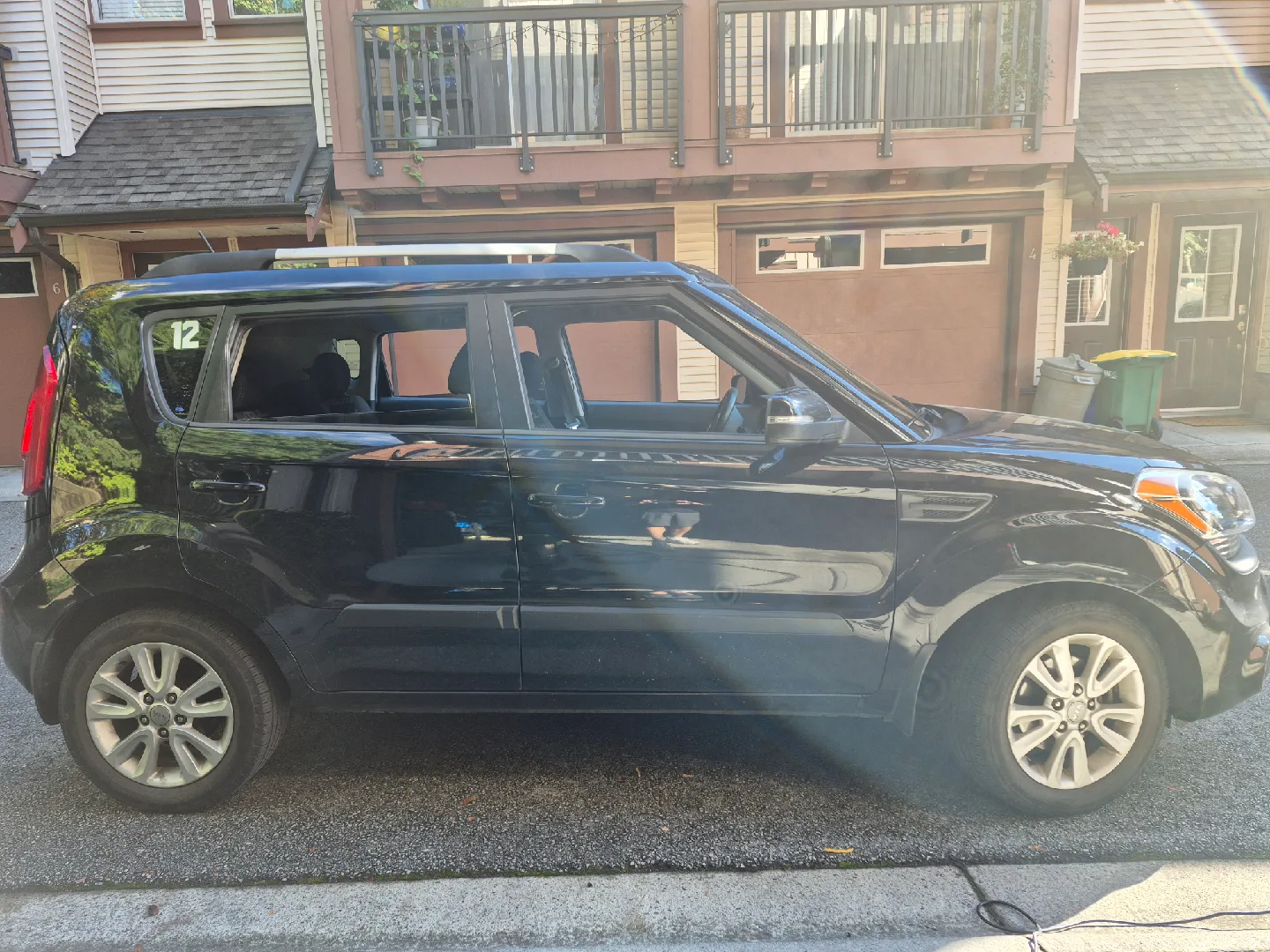 Black Kia Soul image indicator(4)