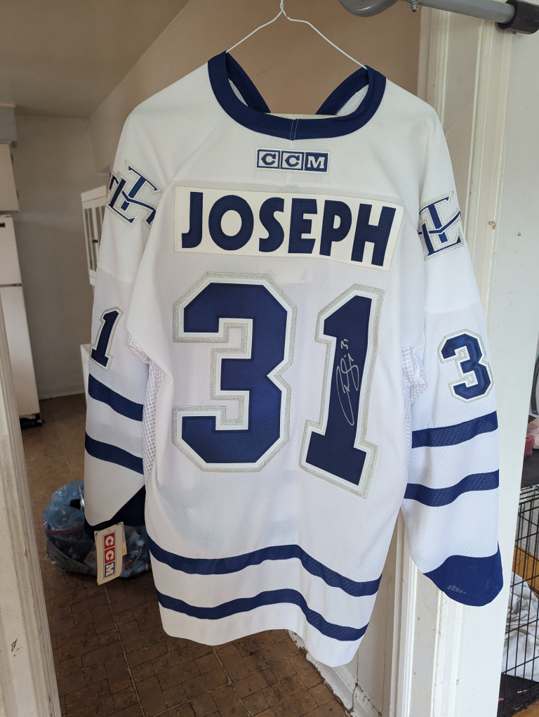 CCM Toronto Maple Leafs autographed Curtis Joseph Jersey - photo 2