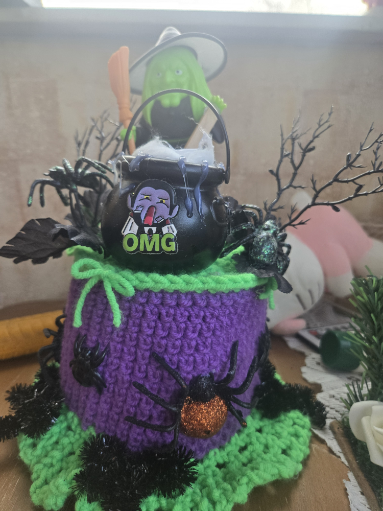Halloween Witch Cauldron Decoration - photo 3