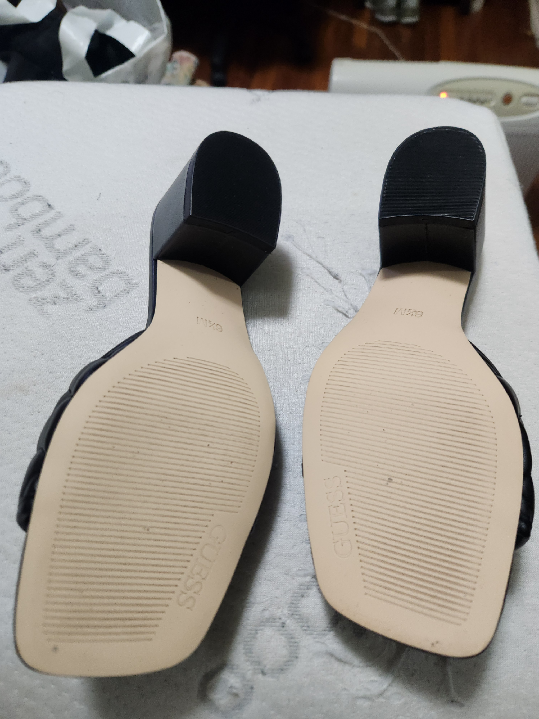Guess Black Mules Size 6.5M - photo 2