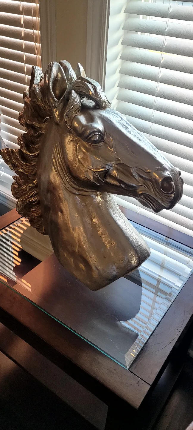 Horse Head Sculpture - Home Decor image indicator(2)