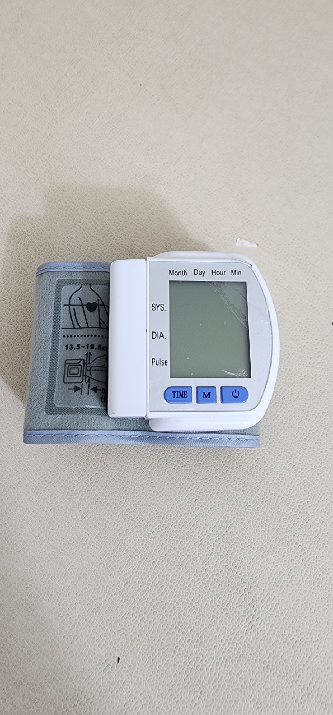 Wrist Blood Pressure Monitor 🧡 - photo 2