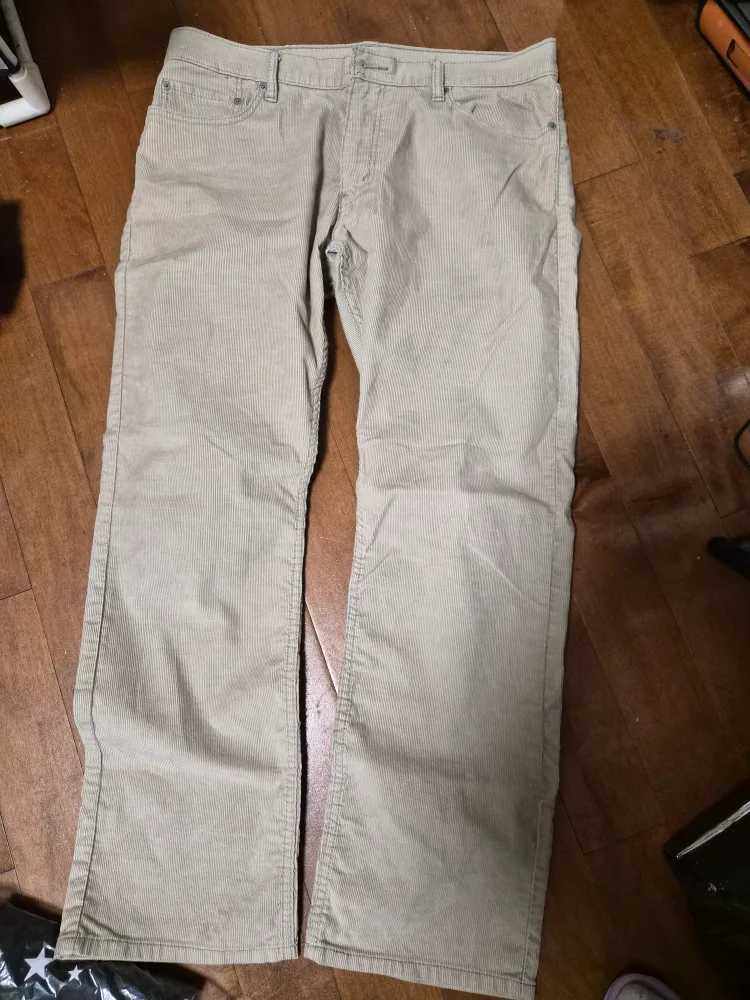 4 pairs Men's pants 36x30  bundle sale image indicator(4)