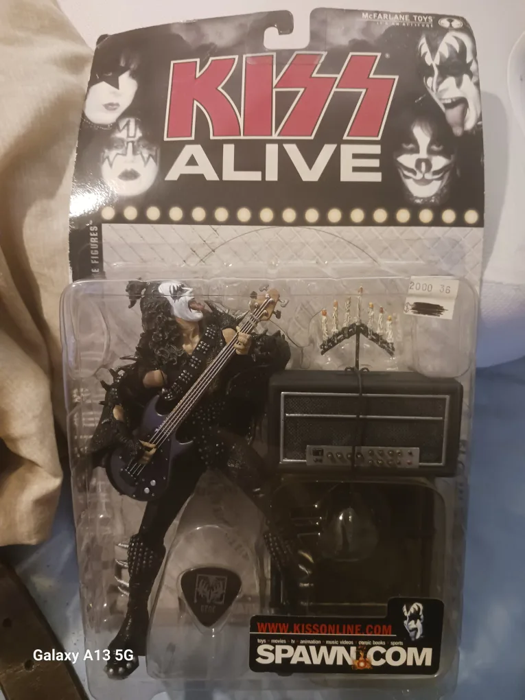 kiss KISS Psycho Circus Action Figures Collection image indicator(8)