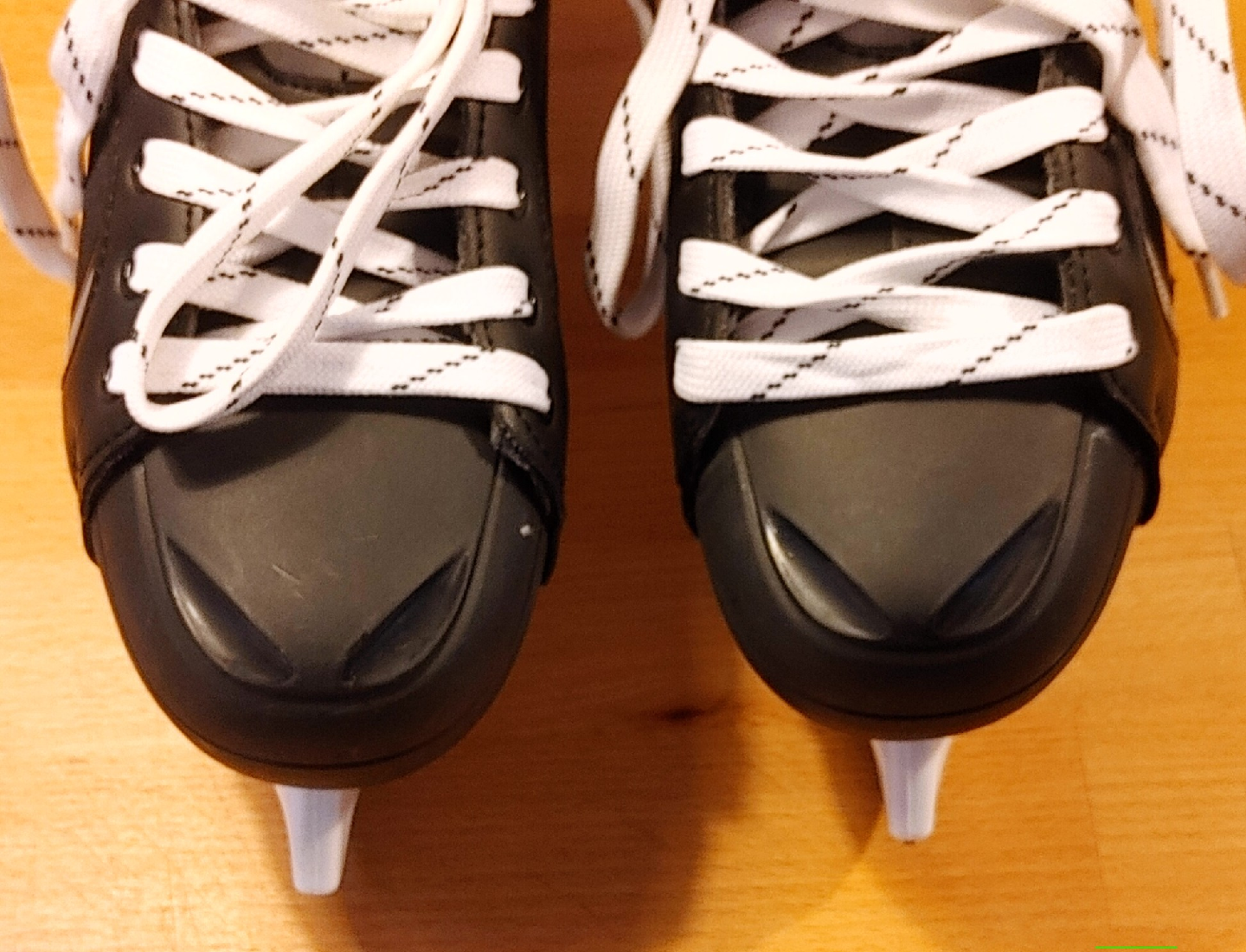 Mens Hockey Skates - photo 3