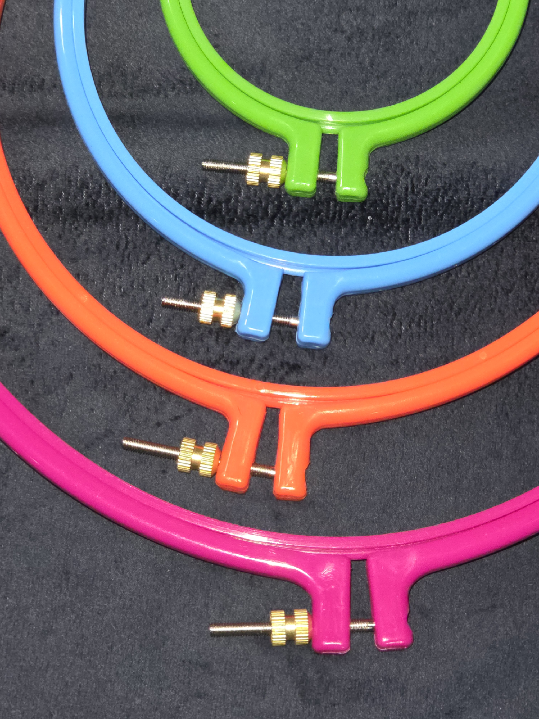 Colorful Plastic Embroidery Hoops - Set of 4 - photo 2