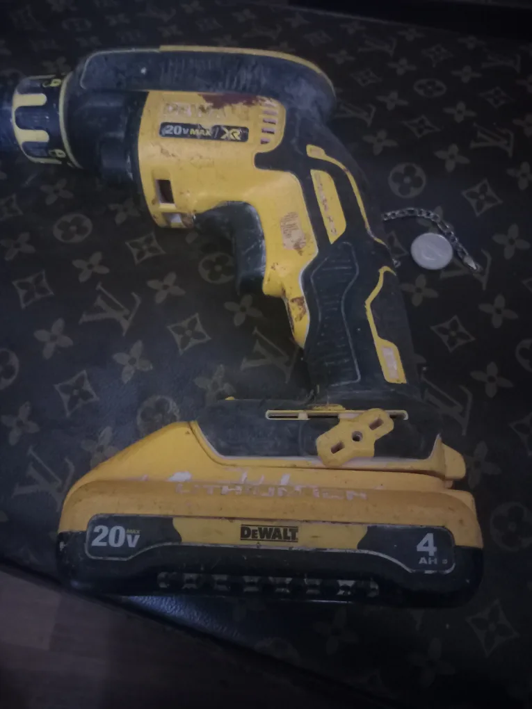 DeWalt 20V MAX XR Cordless Drill/Driver image indicator(2)