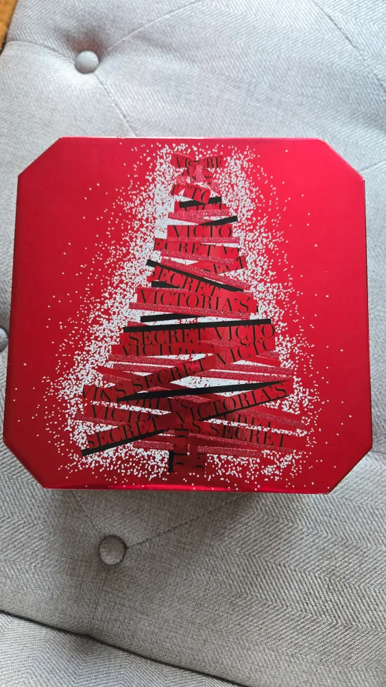 Victoria's Secret Bombshell Intense Gift Set image indicator(3)