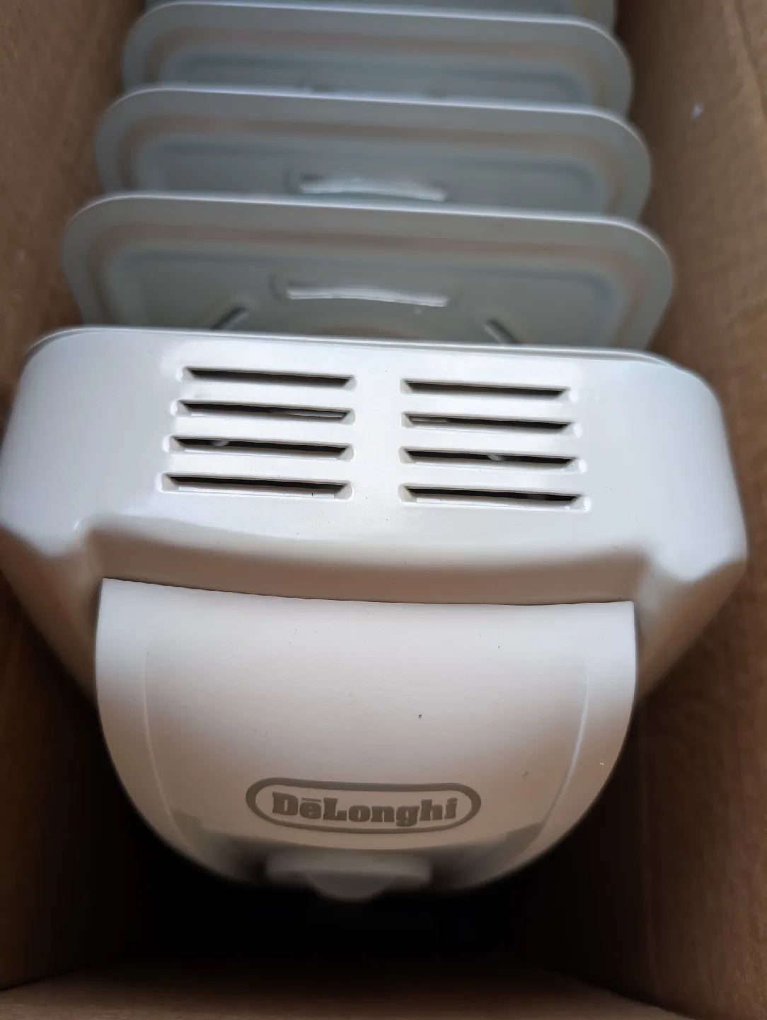 New De'Longhi Oil-Filled Radiator Space Heater image indicator(4)