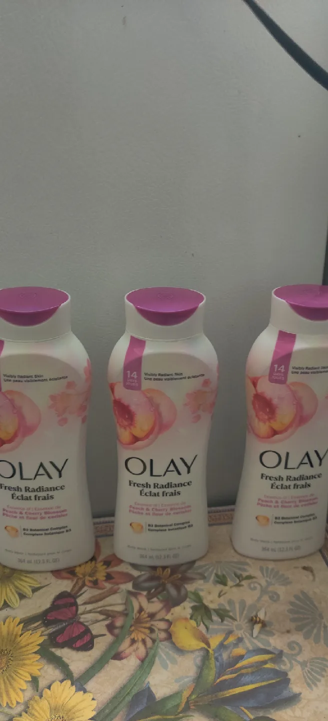 Olay Fresh Radiance Peach & Cherry Blossom Body Washx3 thumbnail