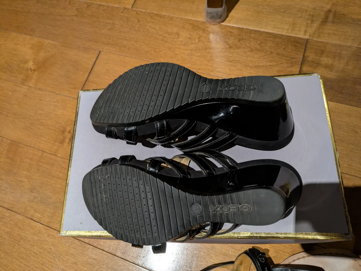 Geox Black Wedge Sandals Size 37.5 image indicator(6)