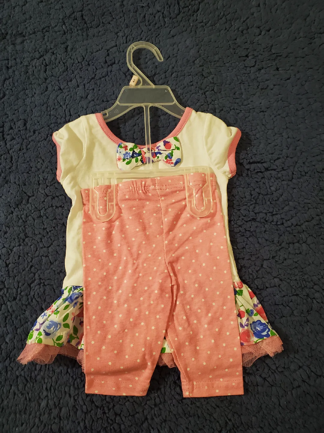 Minnie Mouse Baby Outfit - 12 Months image indicator(2)