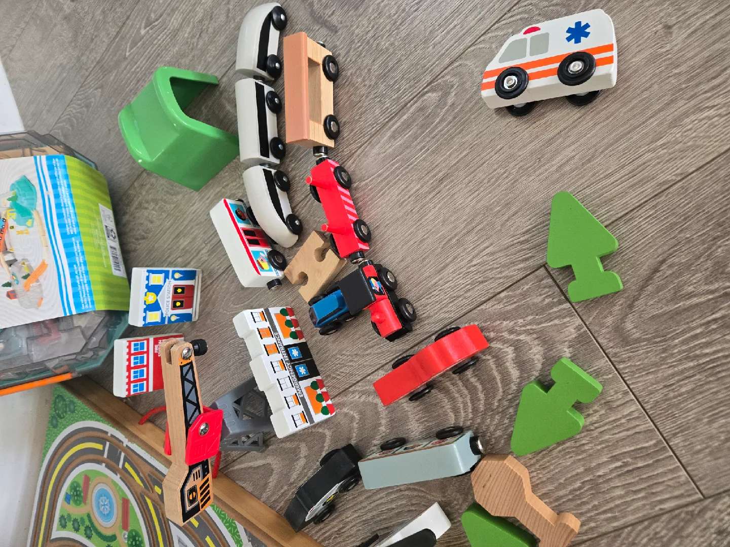 Kids train track toy set image indicator(6)