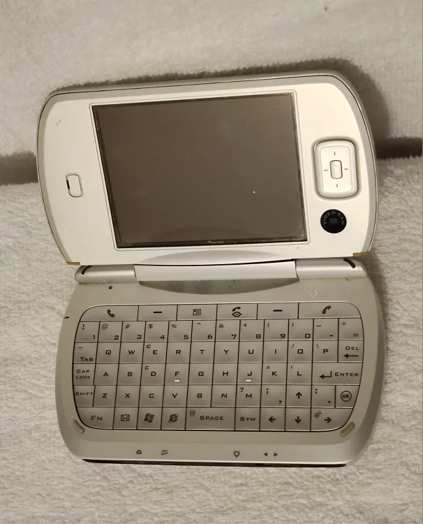 HTC Universal Pocket PC Mobile Phone - For parts or repair image indicator(2)