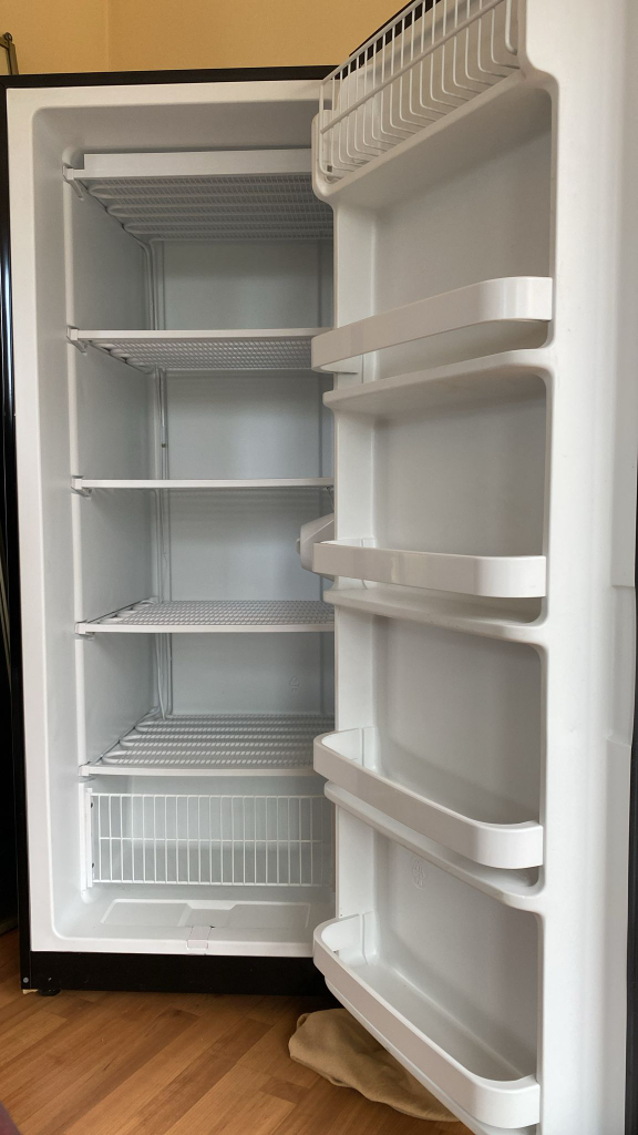 BRADA Upright Freezer Model HS-418F