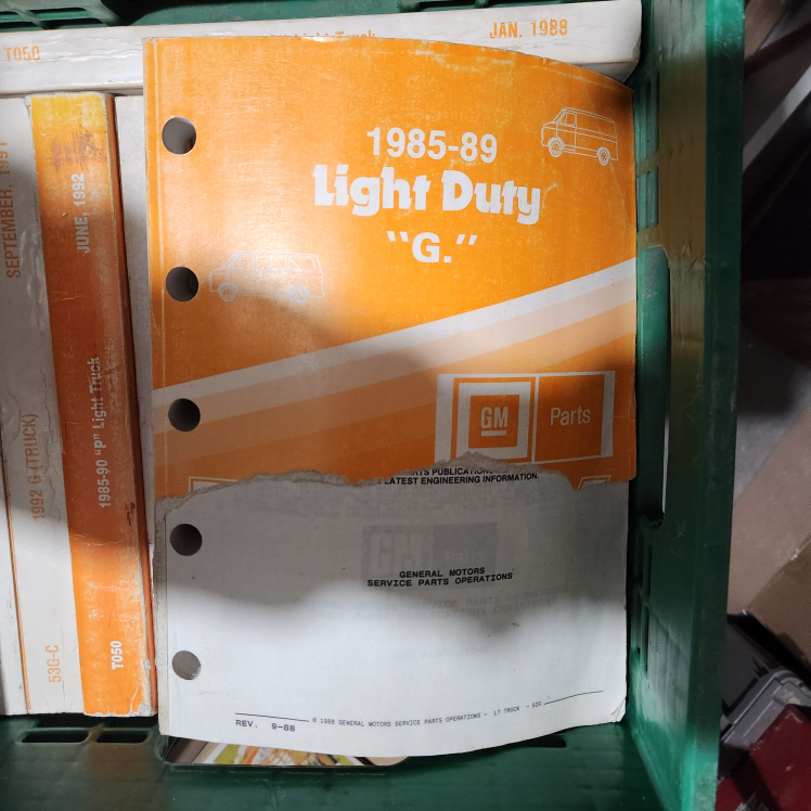 GM Light Duty Truck Service Manuals - photo 3