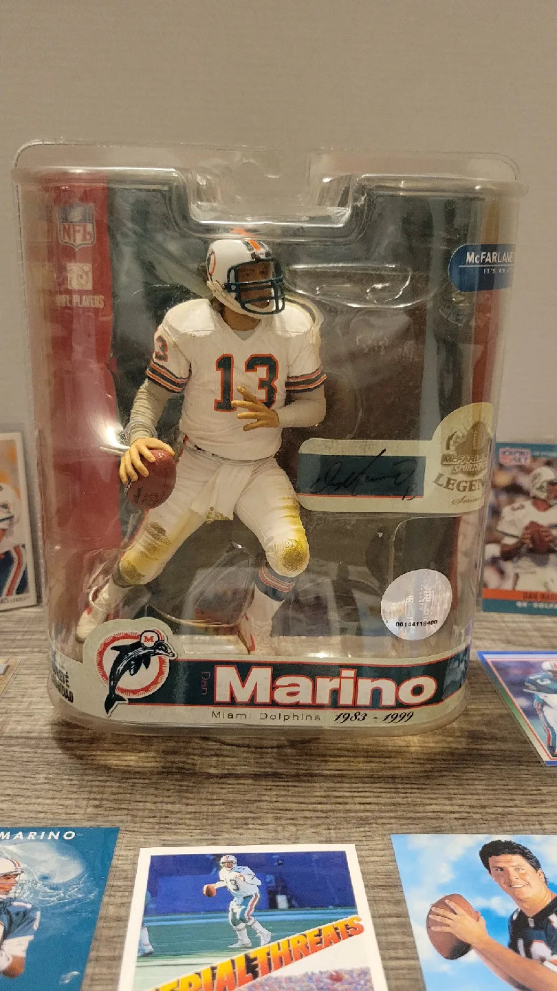 Dan Marino Miami Dolphins McFarlane NFL Figure Bundle image indicator(2)