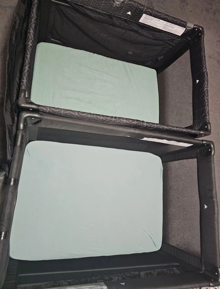 2 Cosco Twin Playards image indicator(2)