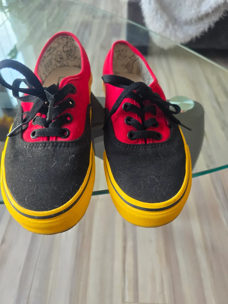 Vans Disney Mickey Mouse Shoes - Size 6 US Women's image indicator(2)